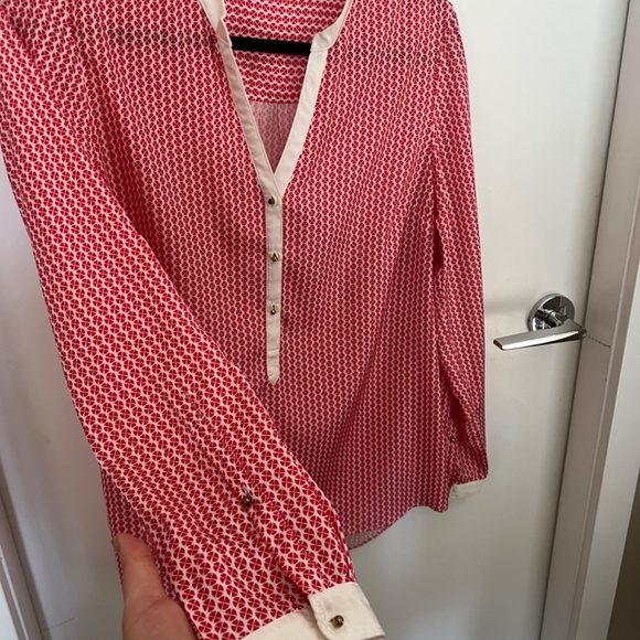 Woman’s shirt - Picture 2 of 4